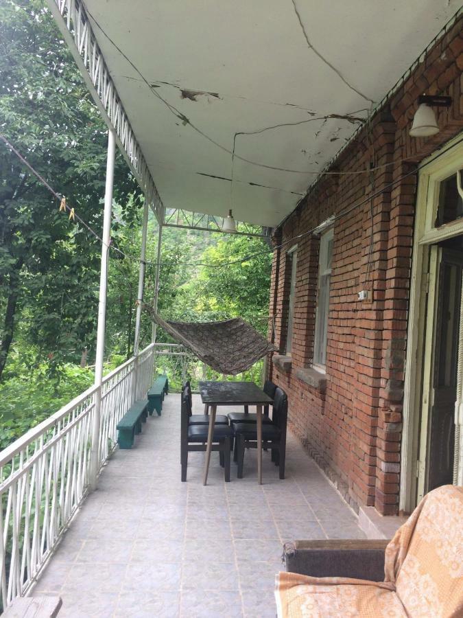 Guesthouse Malkhazi Borjomi Eksteriør bilde